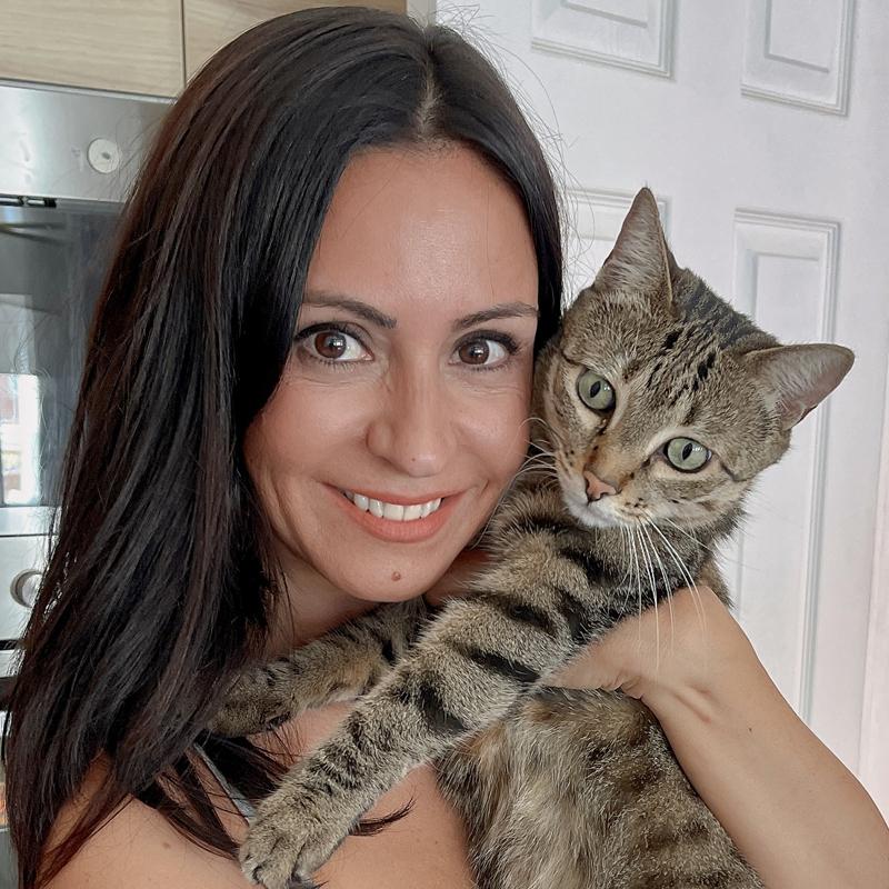 Gema Bolaños Terapia Felina