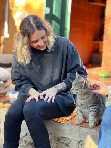 Laura Trillo en la Formación Terapeuta Felina Profesional 5 en Canópolis, Fundación Trifolium, Barcelona -  19 de Noviembre de 2023