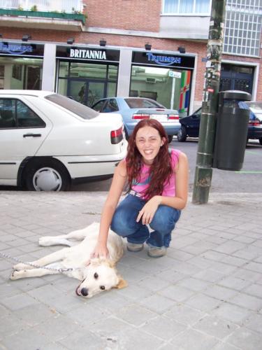 Laura Trillo Educación canina 2004