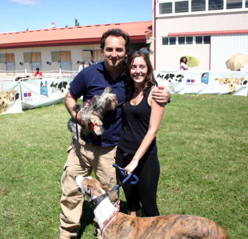 Laura Trillo Iker Jiménez Cuarto Milenio voluntariado Concurso de Perros sin Raza ANAA 2008