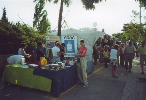 Laura Trillo voluntariado en ANAA Mercadillo Tres Cantos 2002