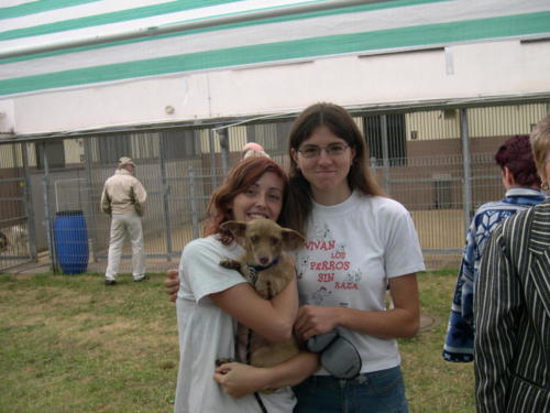 Laura Trillo voluntariado en Alemania con Tamara Flores compañeras ANAA y adoptados 2003